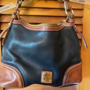 Dooney& Bourke (Authentic)